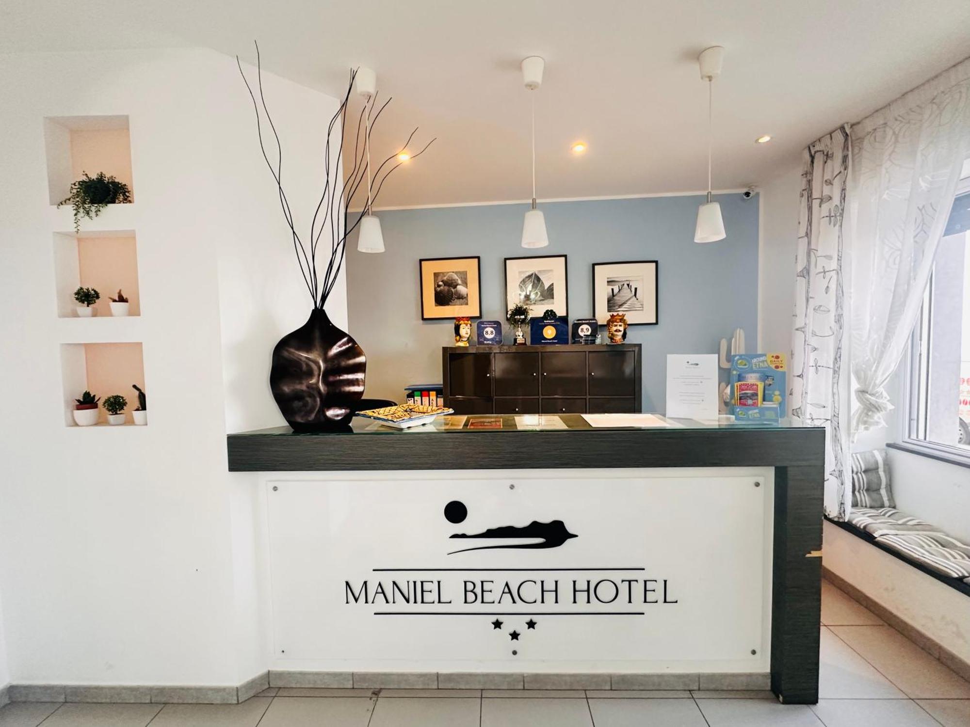 Maniel Beach Hotel Letojanni Buitenkant foto
