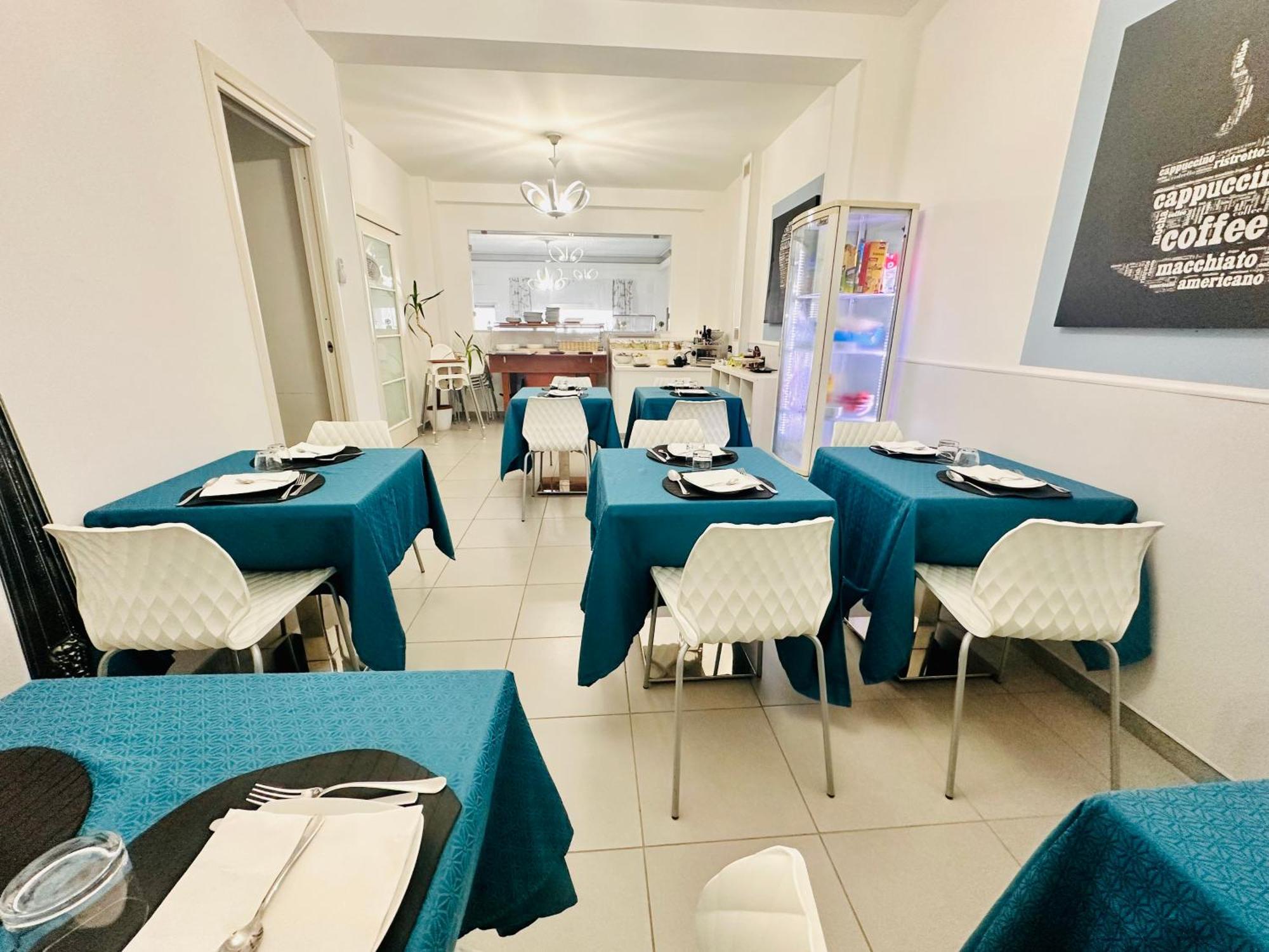 Maniel Beach Hotel Letojanni Buitenkant foto