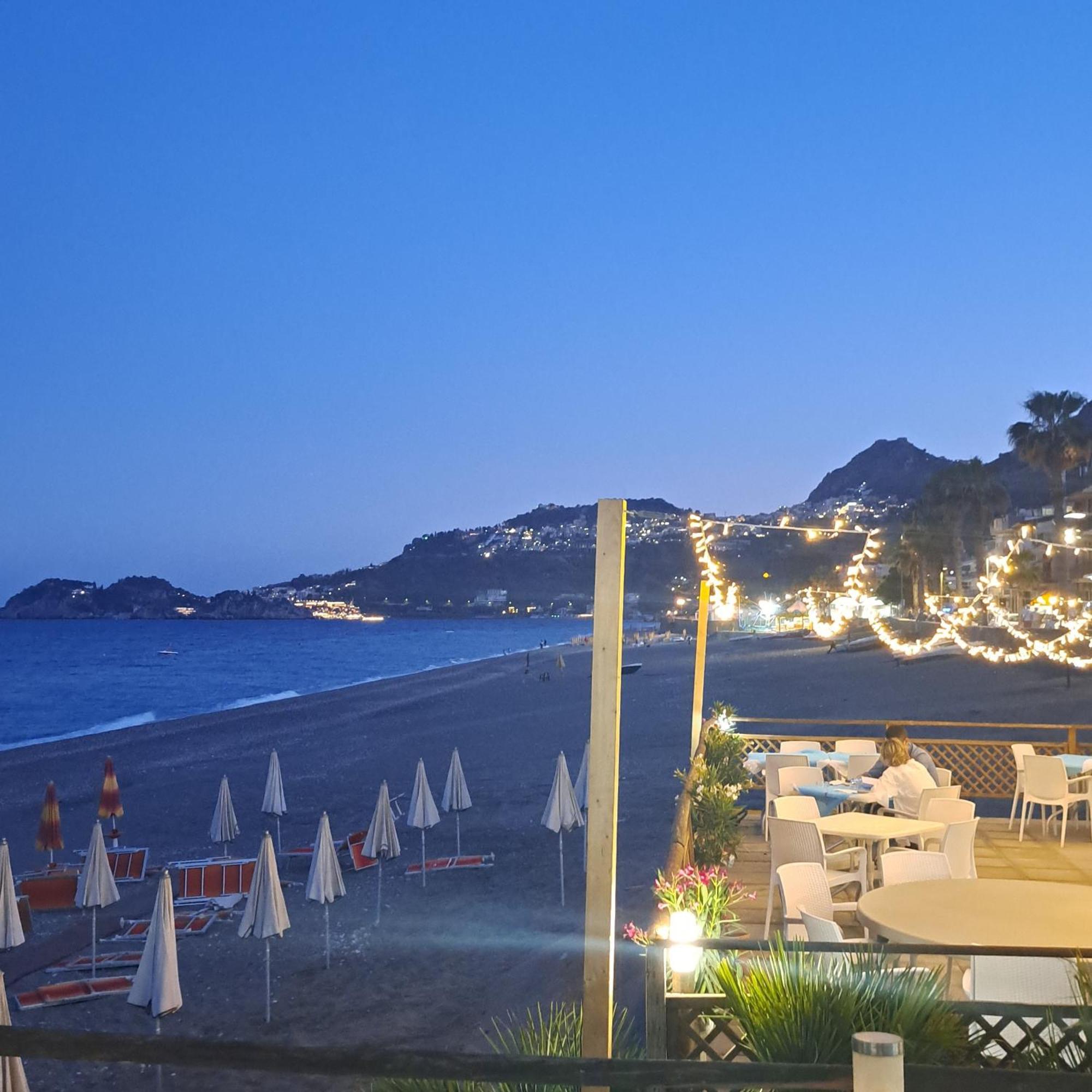 Maniel Beach Hotel Letojanni Buitenkant foto