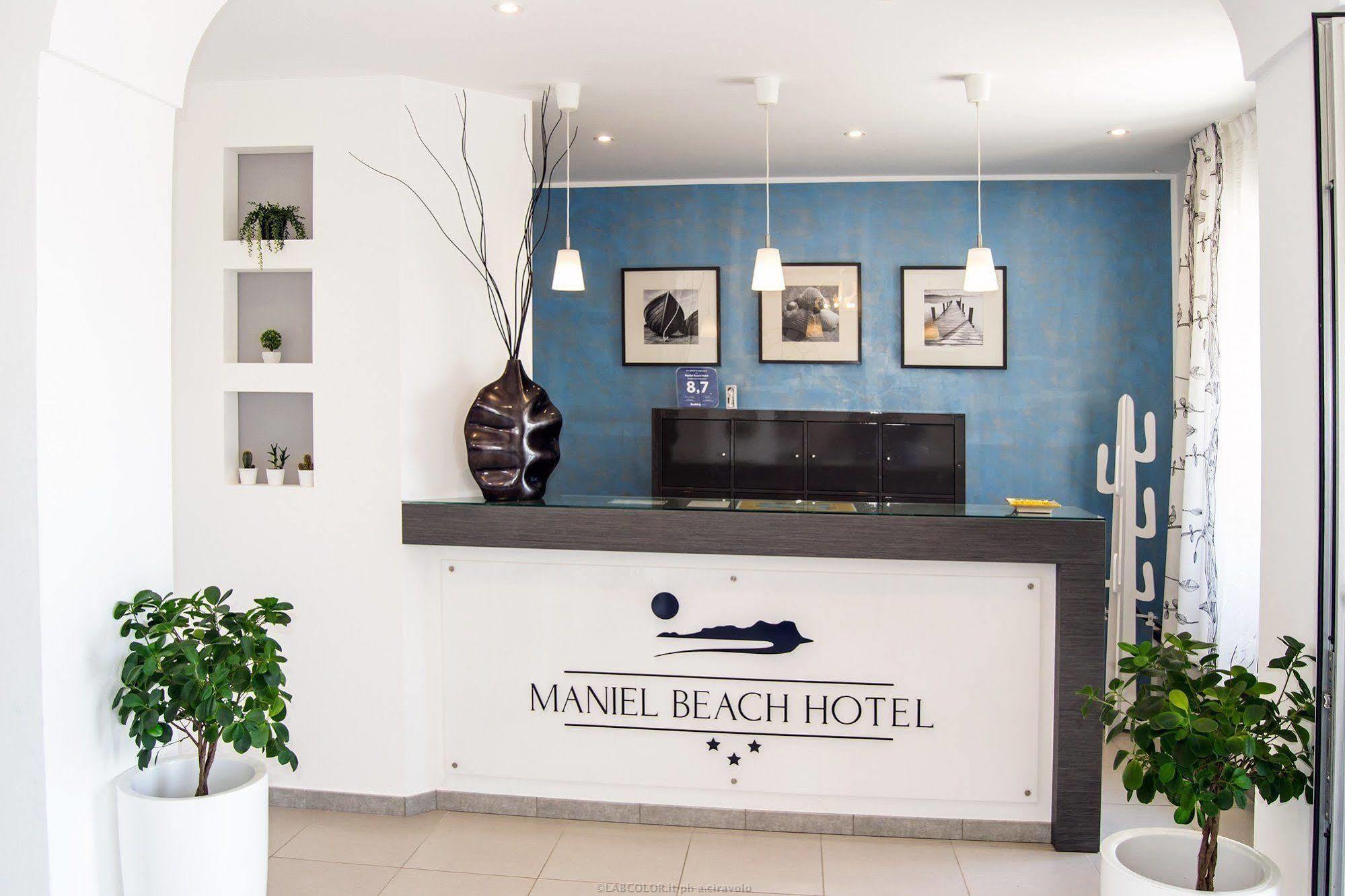 Maniel Beach Hotel Letojanni Buitenkant foto